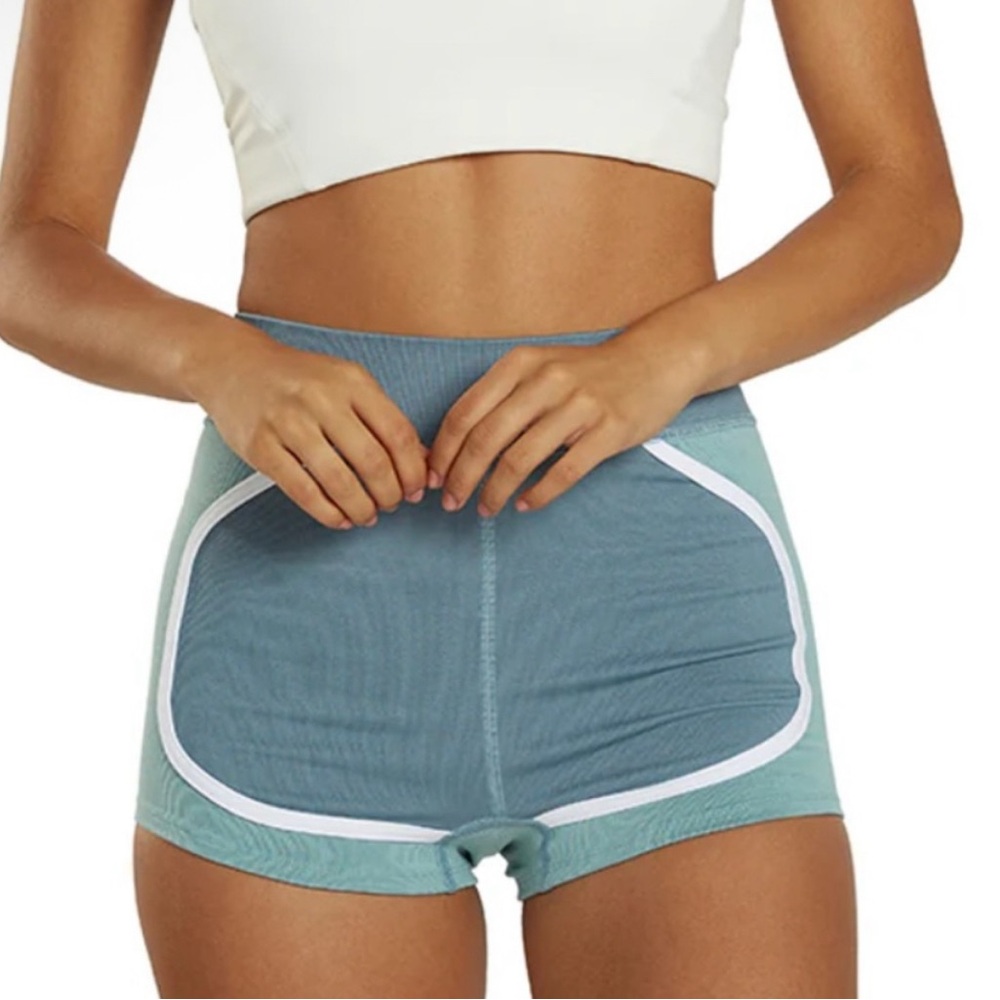 Free People NWOT 
There You Go Run Short
Women's Blue athletic shorts